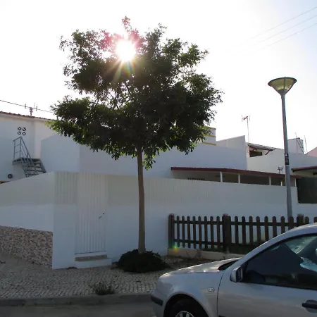 House With 3 Bedrooms In Luz Luz De Tavira With Enclosed Garden 2 Km From The Beach *
